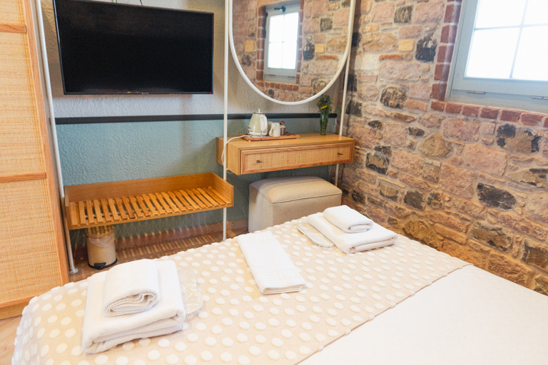Room 4, Qara Otel, Ayvalık