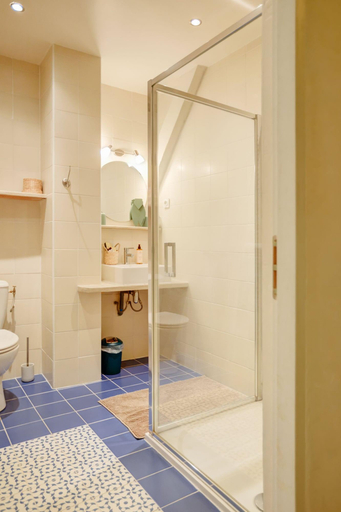 Bathroom 5, Domaine De L Osage, Gard
