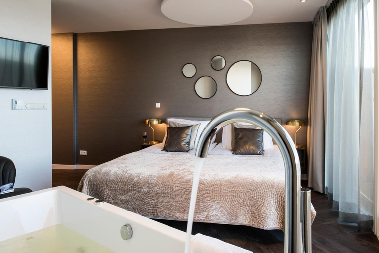 Bedroom 3, De Pier Suites, Den Haag
