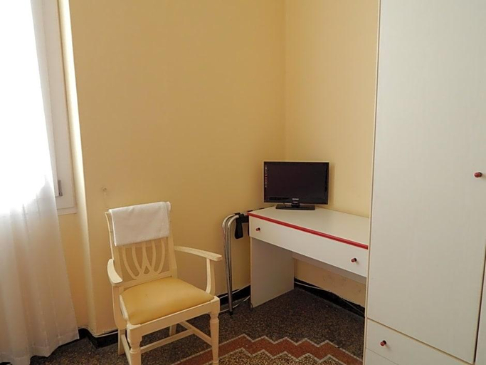 Public Area 3, Albergo La Vela, Genova