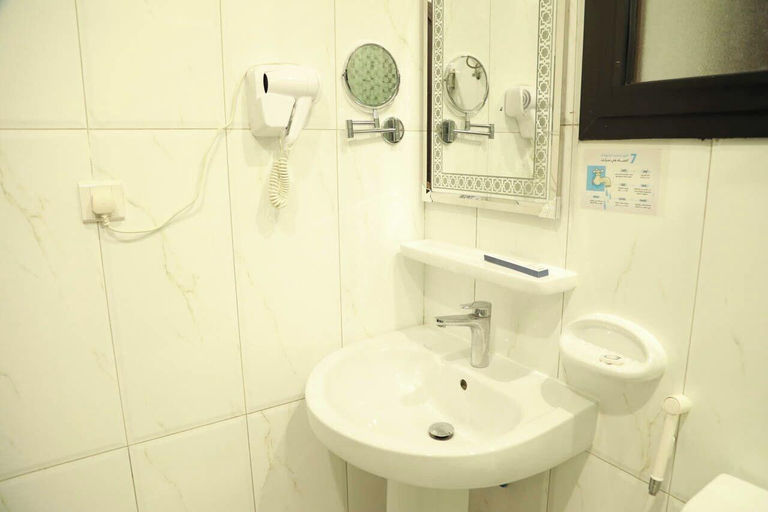 Bathroom 4, Yan Apartments, Jeddah