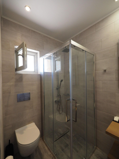 Bathroom 3, Terra Di Pietra, Peloponnese