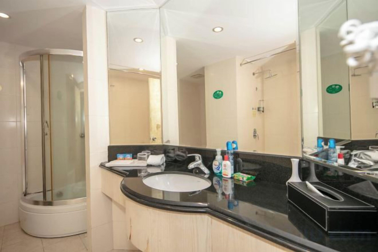 Bathroom 4, Huchuan Hotel, Wenzhou