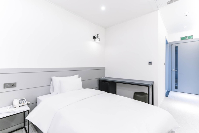 Bedroom 3, Pyeongtaek Godeok Richstay Hotel, Pyeongtaek