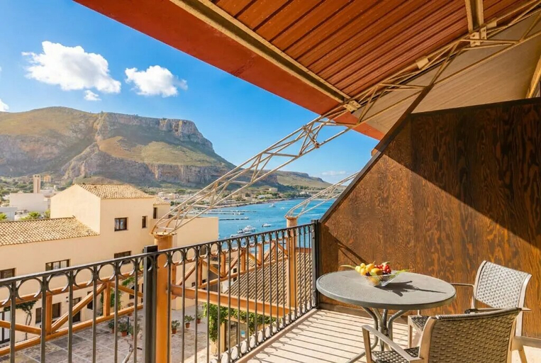 Terrace, Phi Hotel La Tonnara Di Bonagia, Trapani