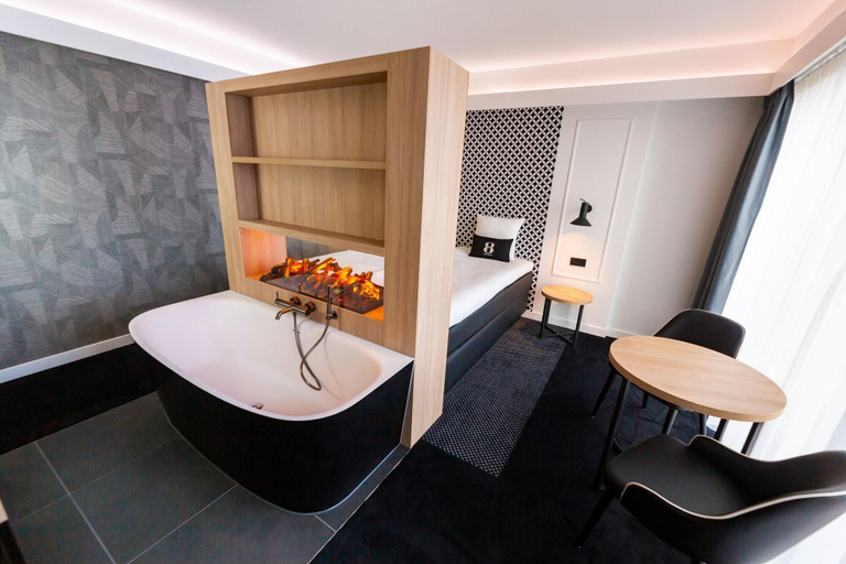 Bathroom 5, Gr8 Hotel Breda, Breda