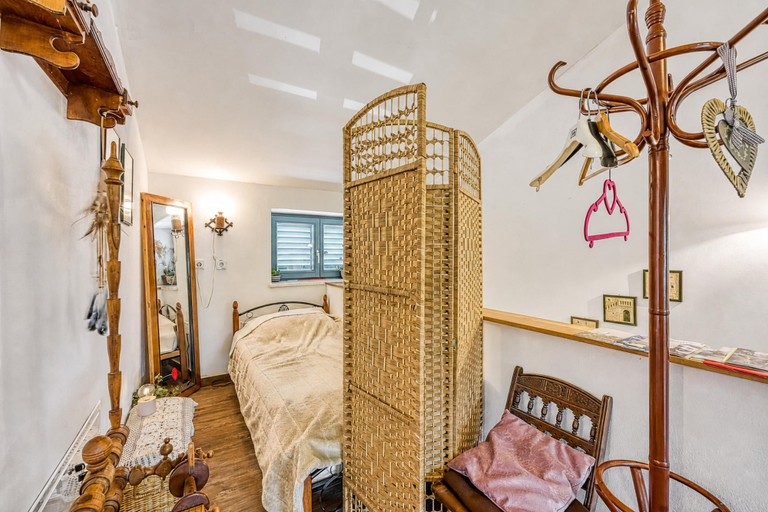 Room 5, Villa Salamander Suite - Garden & EV Charger, Komen
