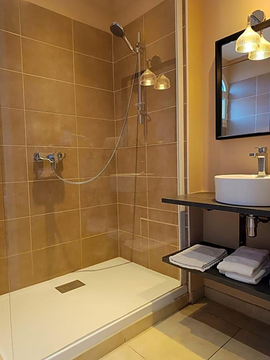 Bathroom 4, Les Galets Hv Tel Et B B, Var