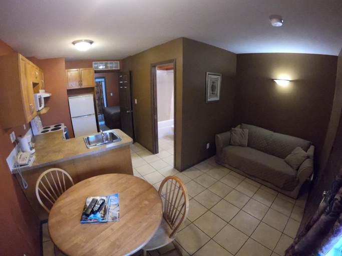 Others 5, Avalon Inn, Okanagan-Similkameen