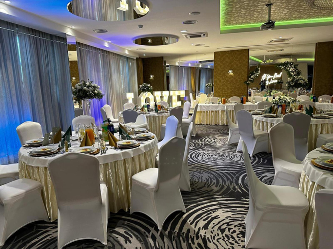 Food & Drinks 5, Arena Hotel Spa Wellness, Tychy City