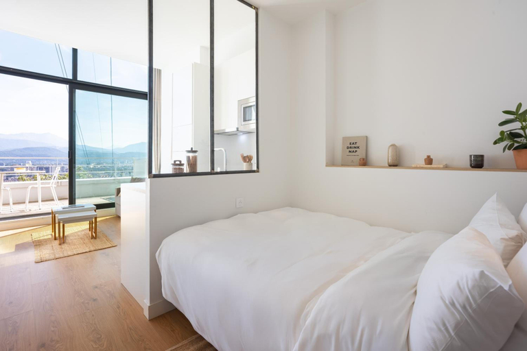 Bedroom 5, The Babel Community Hotel Grenoble, Isère