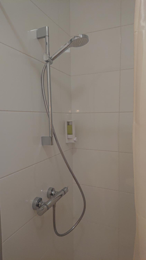Bathroom, L'hôtel De Loctudy, Finistère