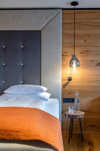 Bedroom 4, Hotel Das Zwv Lferhaus, Zell am See