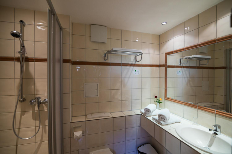Bathroom, Hotel Oybiner Hof, Görlitz