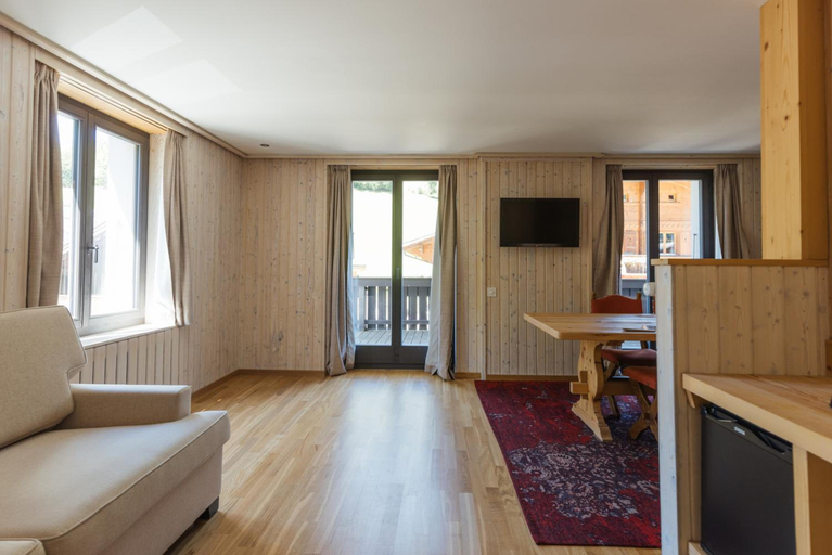 General view 3, Hotel Sanetsch, Saanen