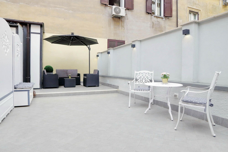 Bedroom 2, Roman Holiday Suites, Rome
