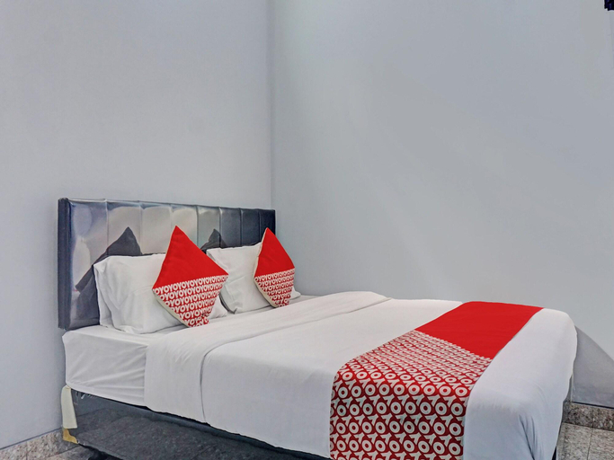 Room 3, Super Capital O 92765 J B Smart Sentul, Bogor