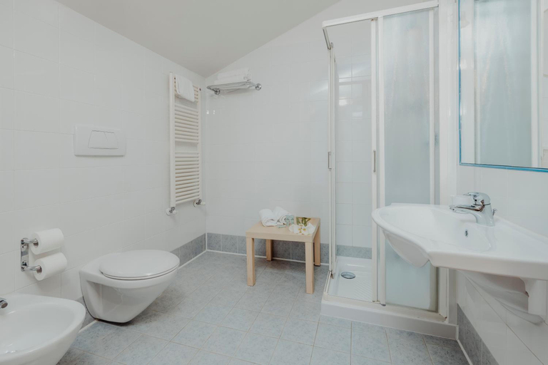 Bathroom 3, Garden Relais, Treviso