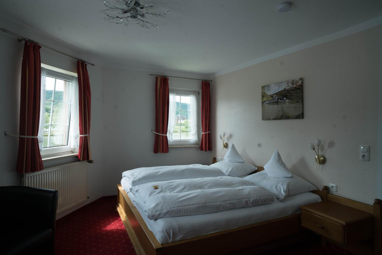 Bedroom 2, Hotel Haus Burg Metternich, Cochem-Zell