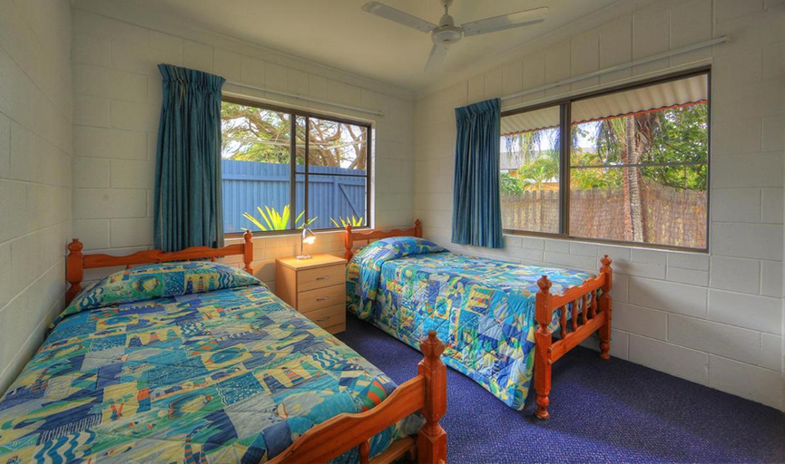 Bedroom 3, Sunlover Lodge, Livingstone - Pt B