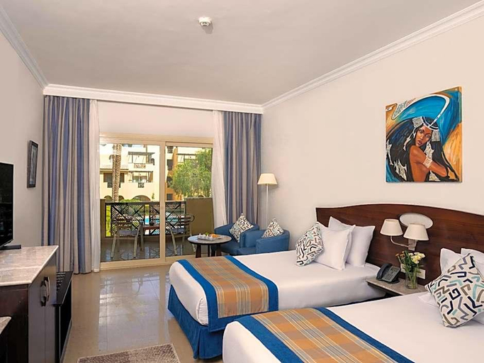 Bedroom 2, Stella Gardens Resort Spa Makadi Bay, Safaja