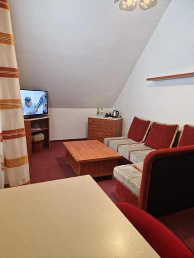 Bedroom 2, Hotel Skicentrum, Semily