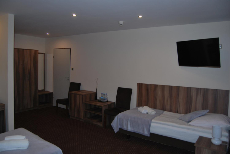 Bedroom 2, Hotel W Dobieszkowie, Zgierz