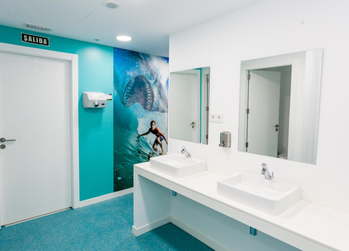 Bathroom 3, WeHostel Palma, Baleares