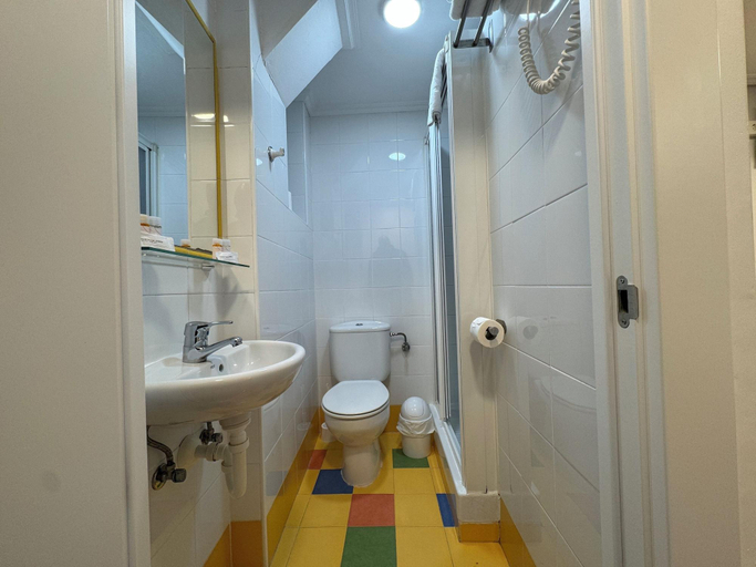 Room 3, Pensia N Santa Clara San Sebastian, Guipúzcoa
