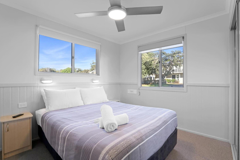 Bedroom 2, Kendalls Beach Holiday Park, Kiama