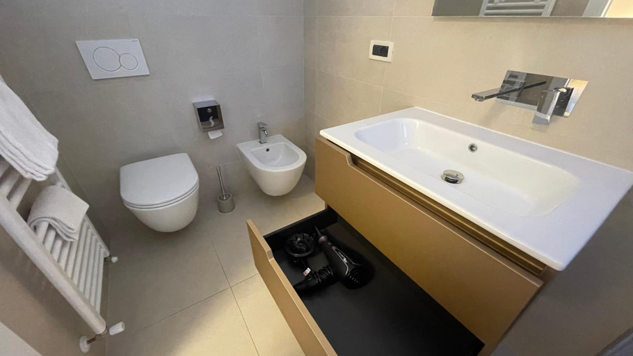 Bathroom 4, Hotel Boschetto, Grosseto