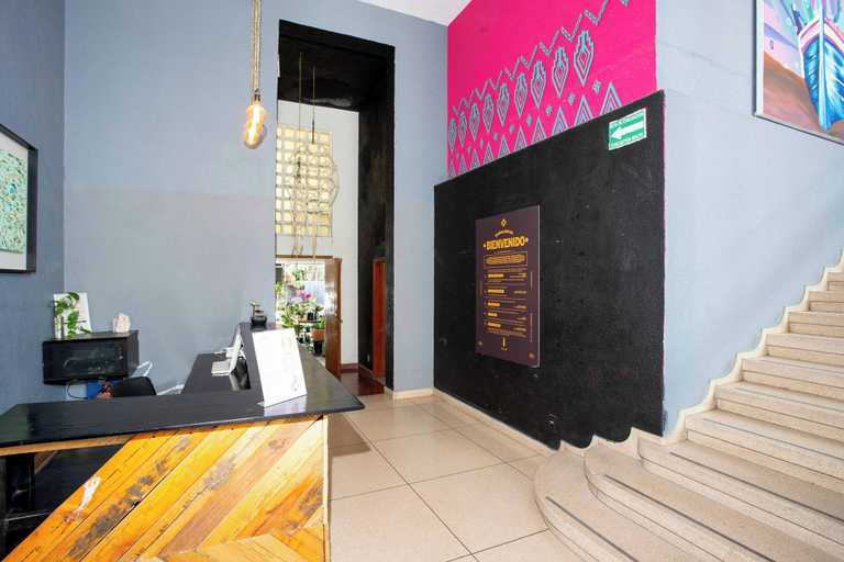 Public Area, La Paz & Love Hostel, Guadalajara