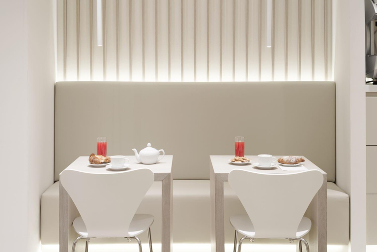 Food & Drinks 4, Hotel Aurora, Pavia