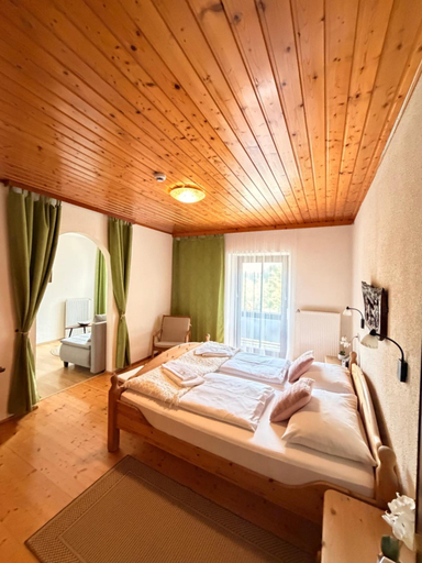Bedroom 3, Waldhotel Bad Jungbrunn, Lienz
