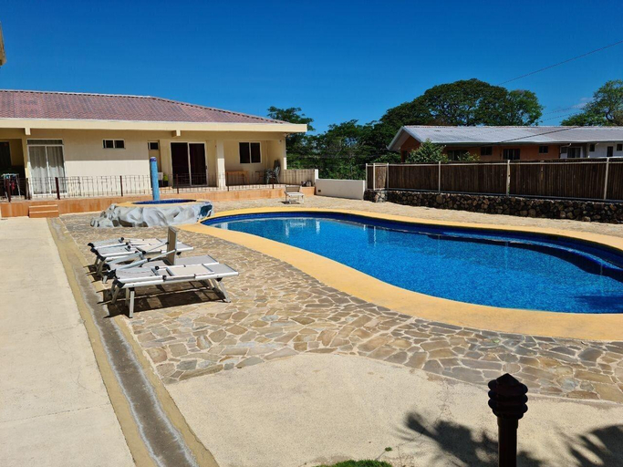 Sports and Entertainment 5, Hermosa Paradise, Carrillo