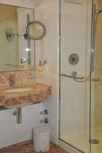 Bathroom 4, Hotel Gasthof Alte Post Holzkirchen, Miesbach