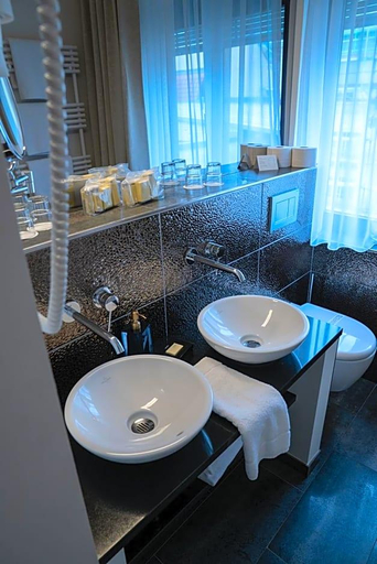 Bathroom 4, Hotel Etol Superior, Baden-Baden