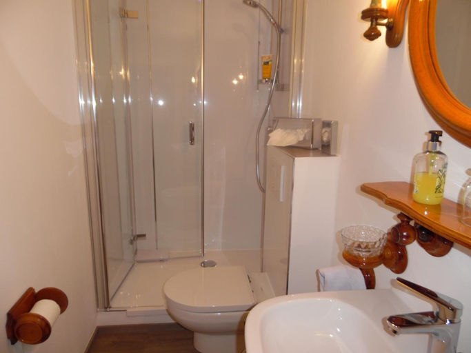 Bathroom 4, Hotel Zum Alten Torfkahn, Osterholz