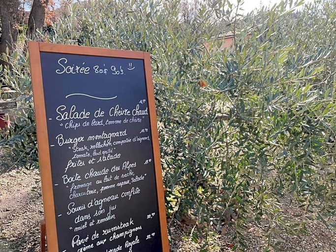 Public Area, Auberge De La Table Ronde, Var