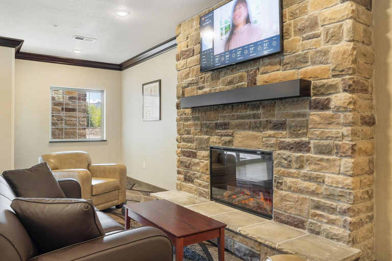 Public Area 2, Cobblestone Hotel & Suites - Alpine, Lincoln