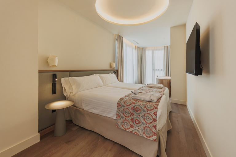 Room 4, Intelier Malvarrosa Plaza, Valencia