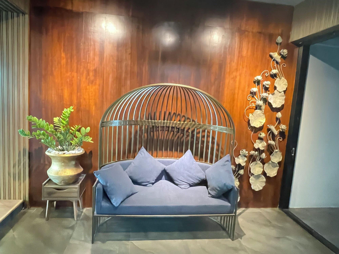 Public Area 3, The Bedrooms Maeklong Service Apartment, Muang Samut Songkhram