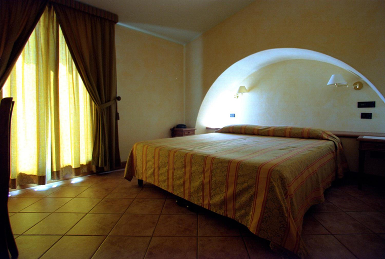 Bedroom 3, Hotel Belvedere Paradise Club Center, Trento