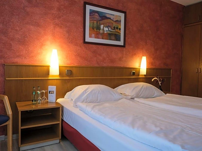 Room 2, Hotel Restaurant Zur Mv Hle, Wesel