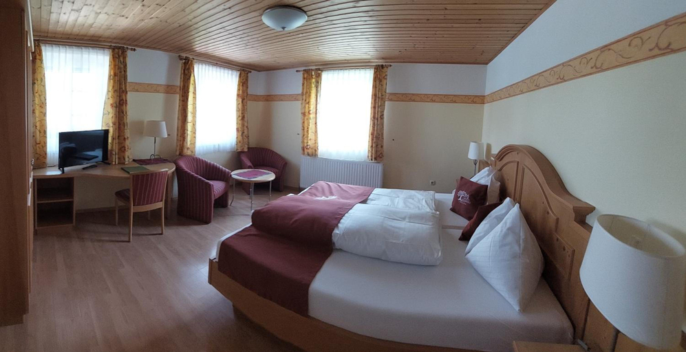 Bedroom 3, Landhotel Waldmv Hle, Vöcklabruck