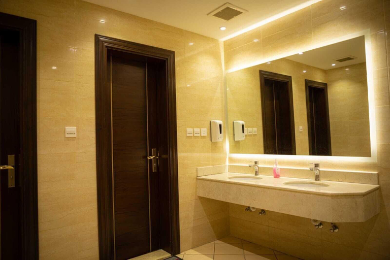 Bathroom 4, Vasa Plus Hotel, Jeddah