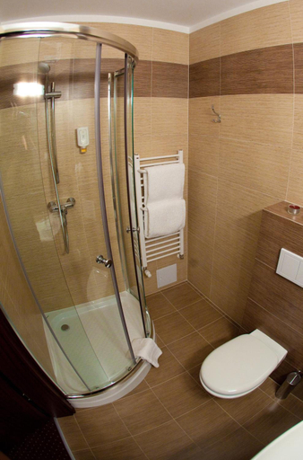 Bathroom 3, Hotel Beskidzki Raj Medical Spa, Sucha