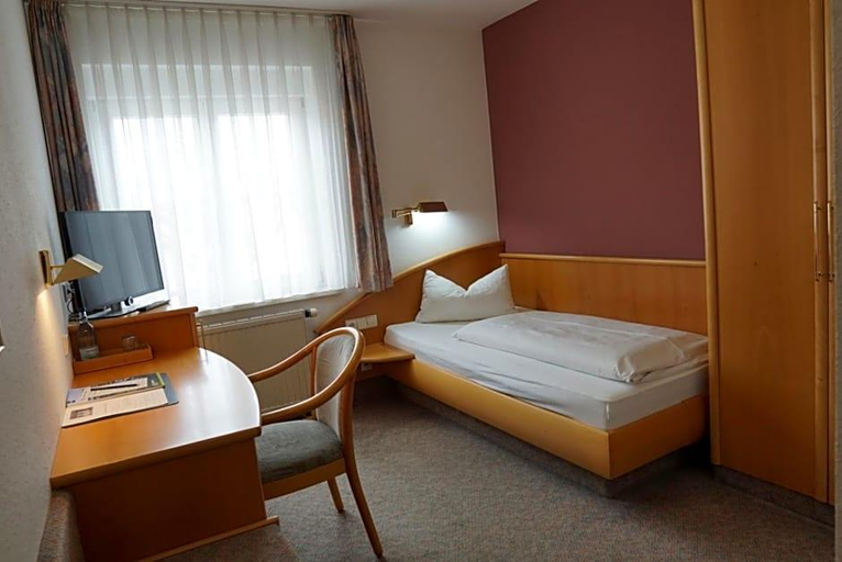 Bedroom 3, Gasthof Adler, Ravensburg