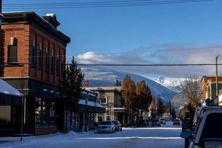 General view 1, Eleven Revelstoke Lodge, Columbia-Shuswap