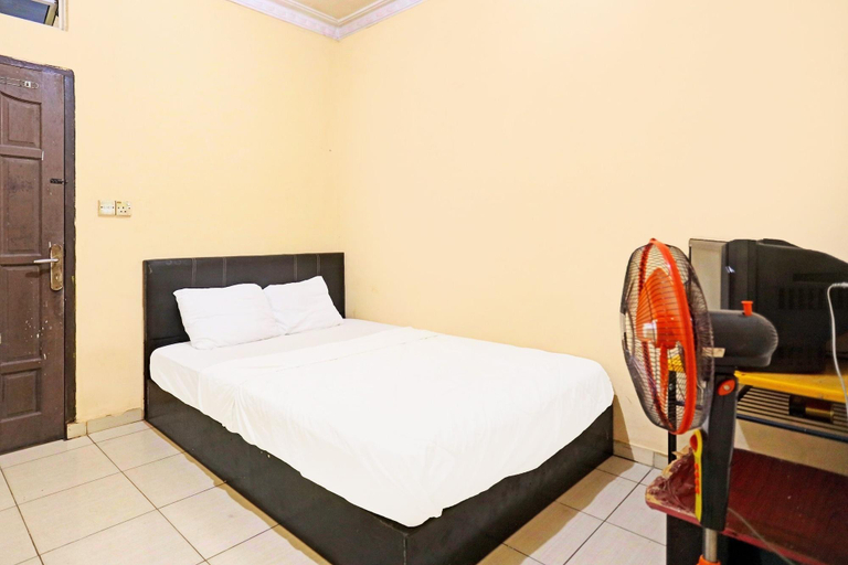 Room 2, Hotel O Ririn Homestay, Batam